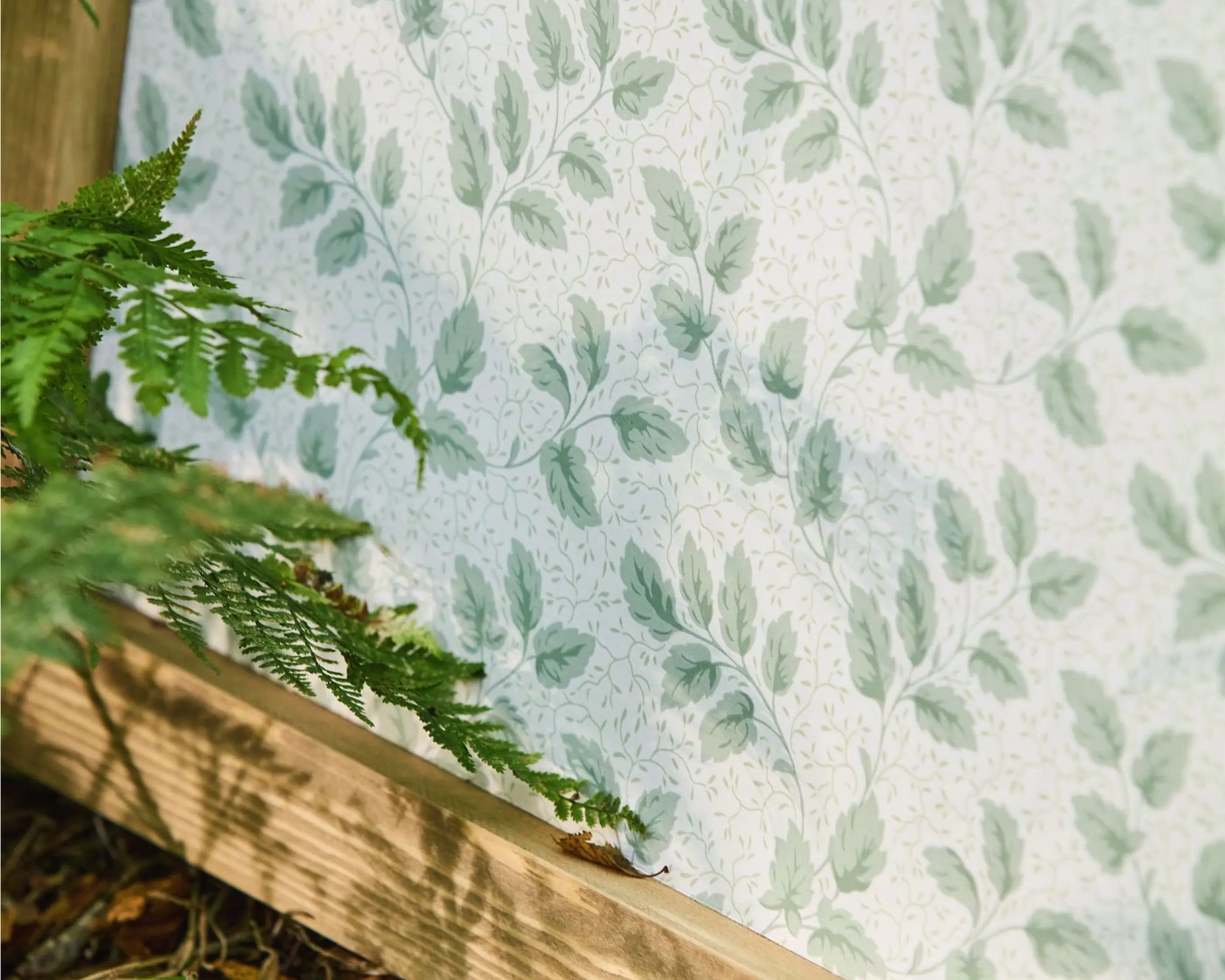 Angol Sanderson dekor tapéta levél mintával zöld színben