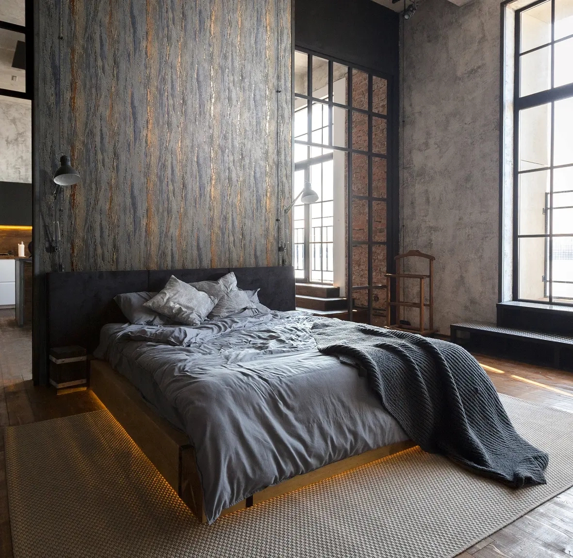 Antracit szürke metál hatású csíkos mintás design tapéta