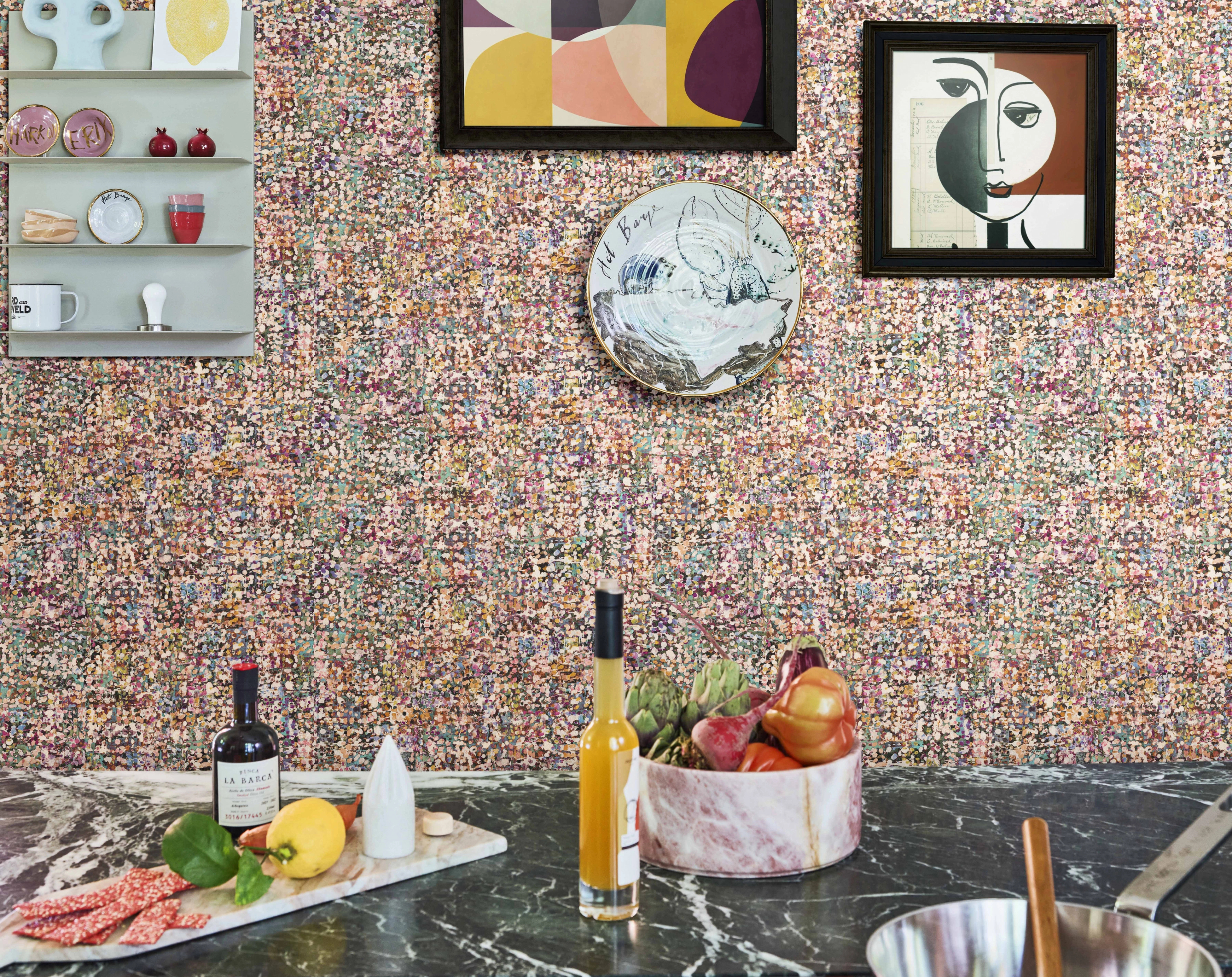 Apró absztrakt virágmintás design tapéta rózsaszín sárga színekkel