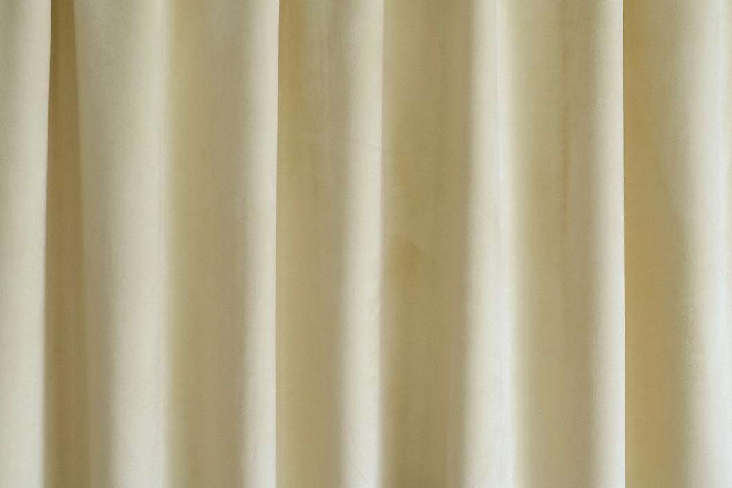 Bézs bársonyos sötétítő függöny textil anyag
