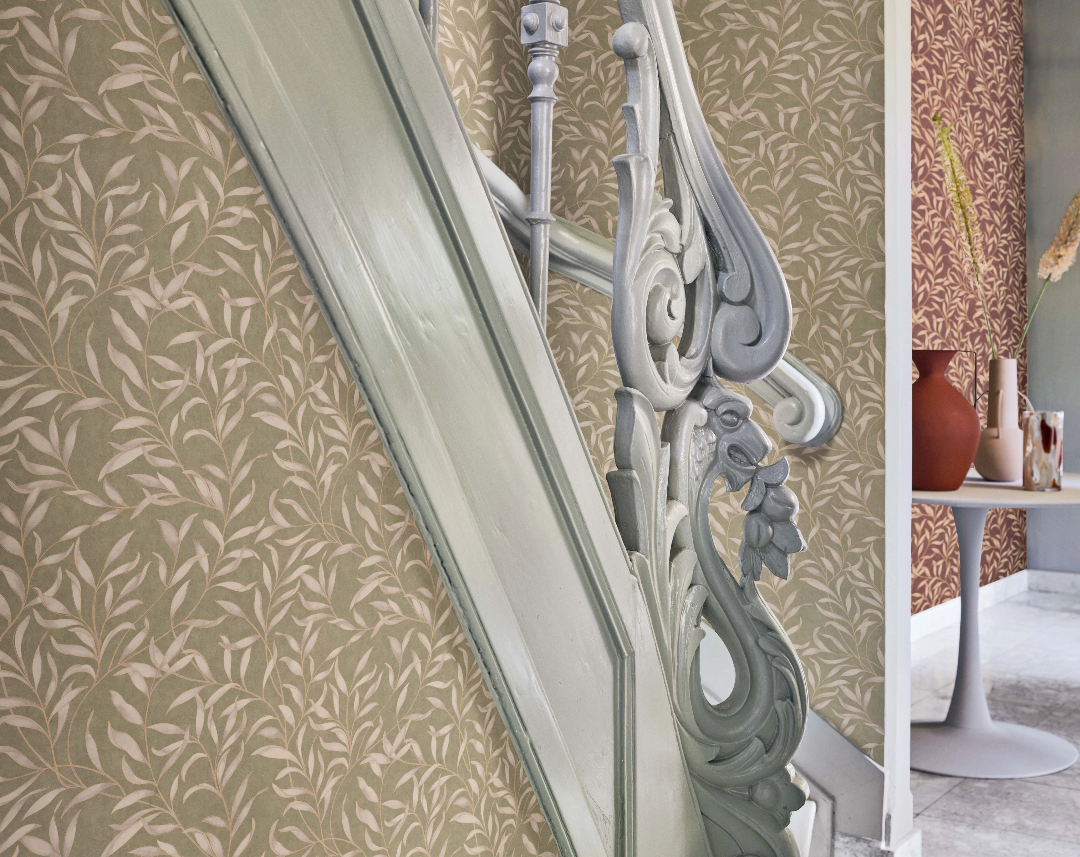 Bézs design tapéta elegáns inda leveles mintával vinyl mosható