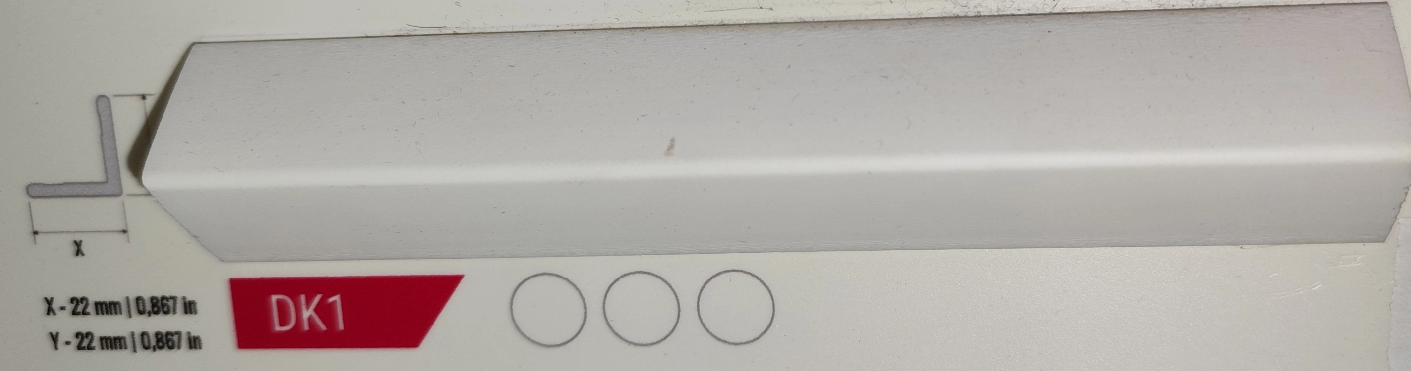 Dekor külső sarok élvédő léc 2 méter hosszú szál 22x22mm XPS ütésálló