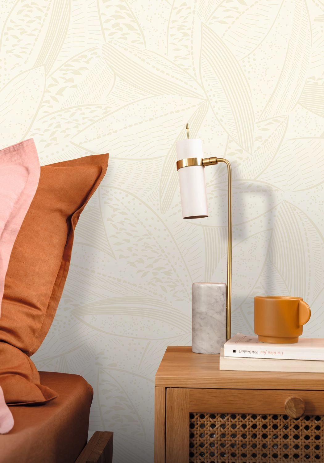 Dekor tapéta domború levél mintával krém és fehér színben