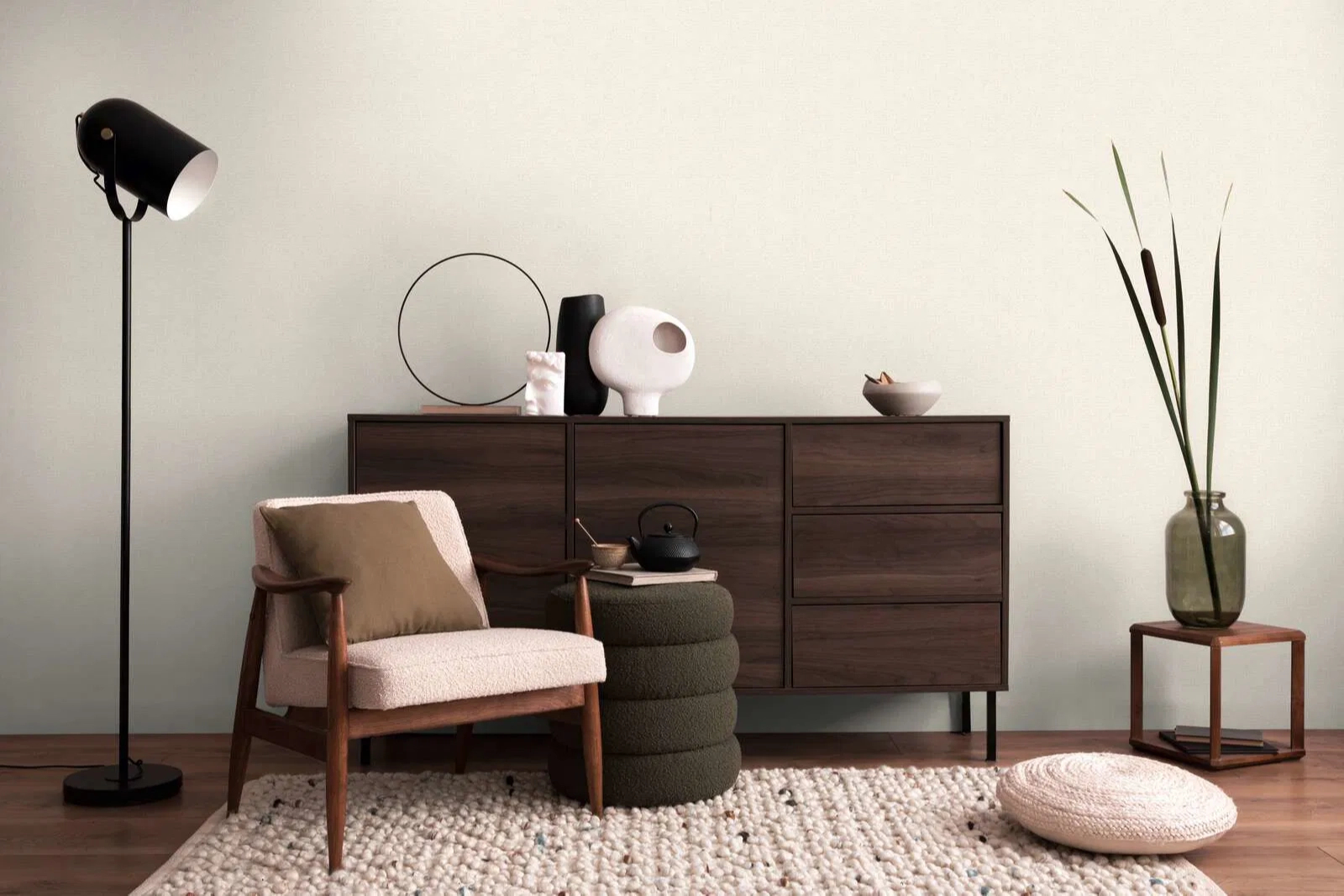 Dekor tapéta egyszínű krém és arany mintával