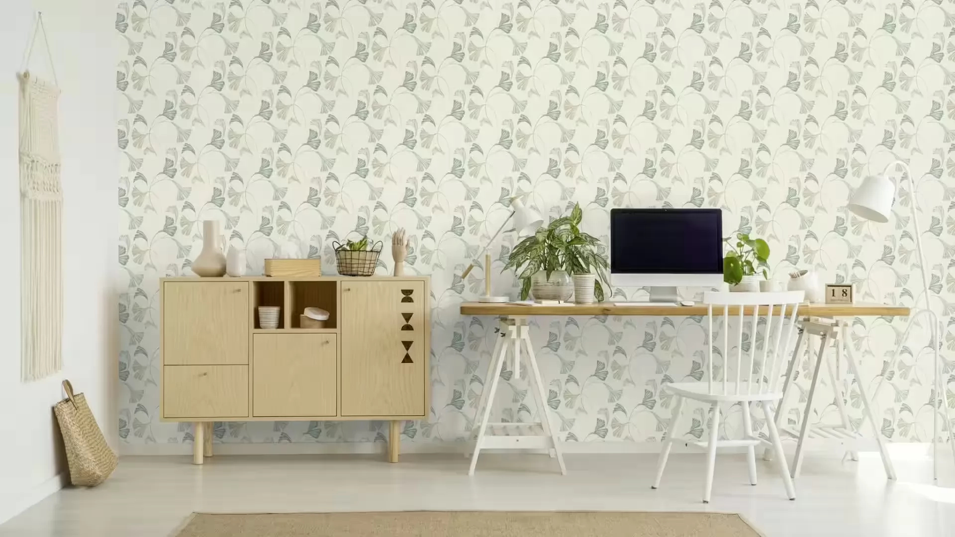 Dekor tapéta ginkgo levél mintával zöld és arany csillámos színben