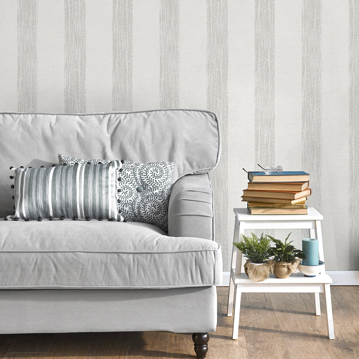 Dekor tapéta pöttyözött csíkos mintával szürke színben