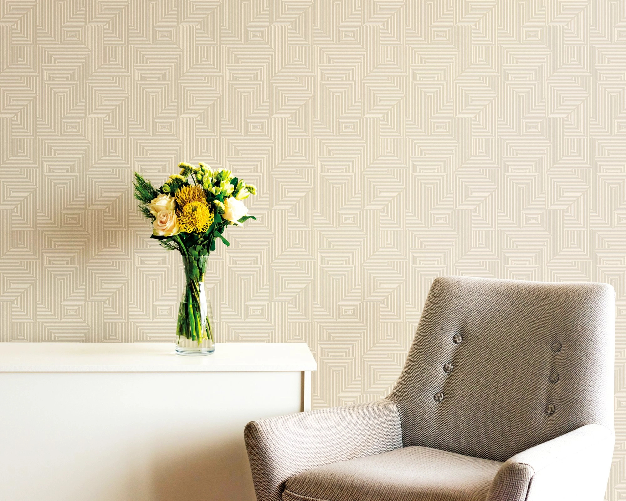 Dekor tapéta selyemfényű szürke színben absztrakt labirintus mintával