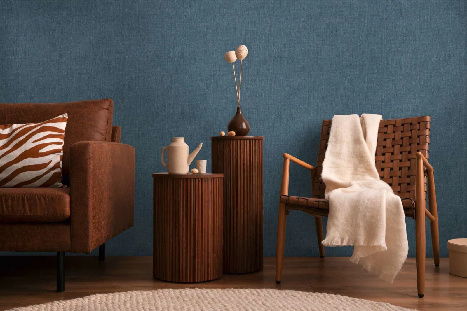 Dekor tapéta sötétkék egyszínű mintával