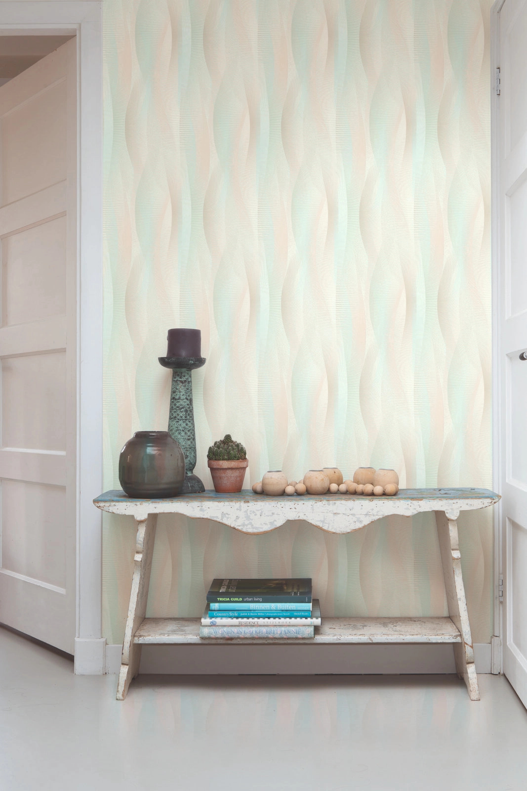 Dekor tapéta színes vidám hullám mintával