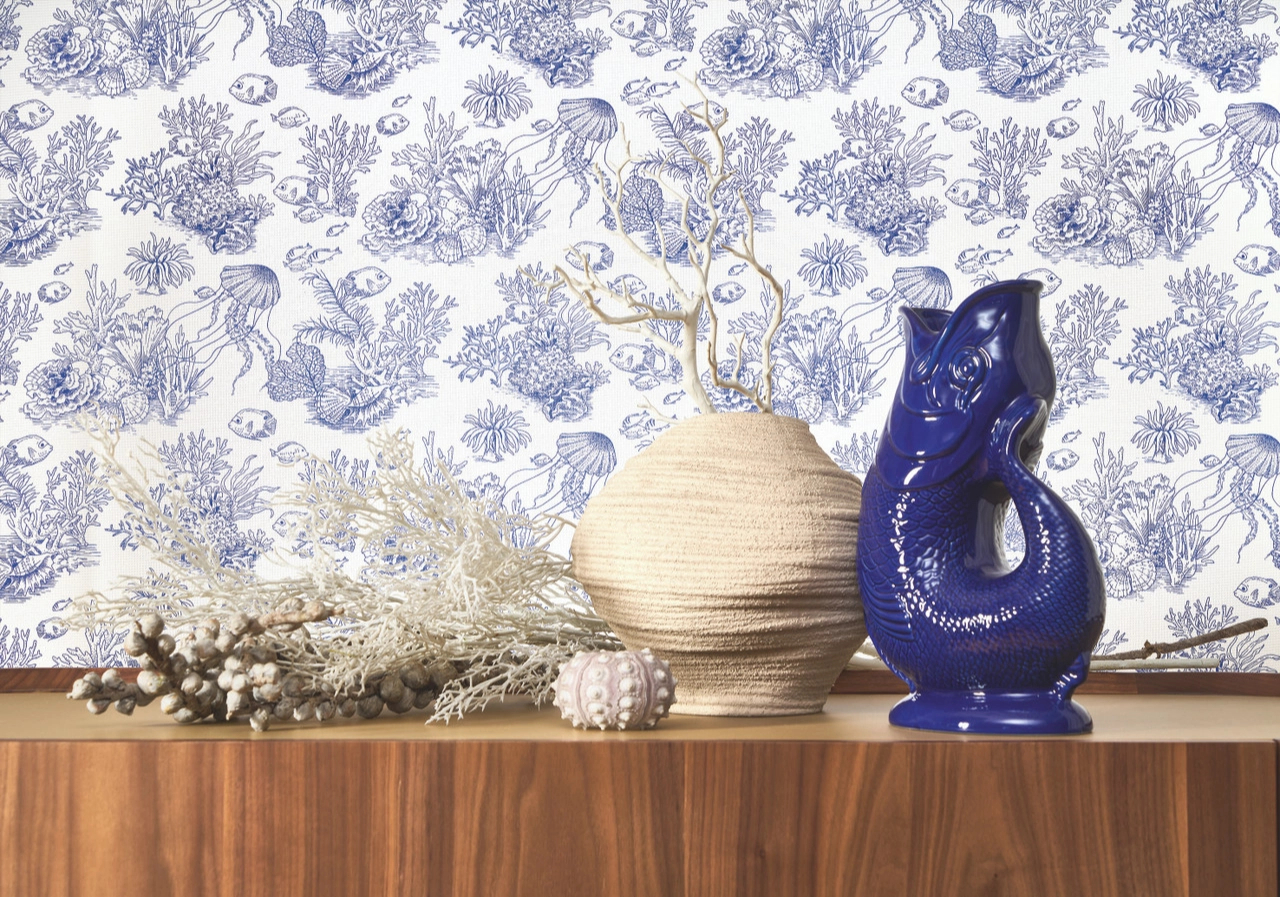 Dekor tapéta tengeriállatok és növények mintával indigókék színben