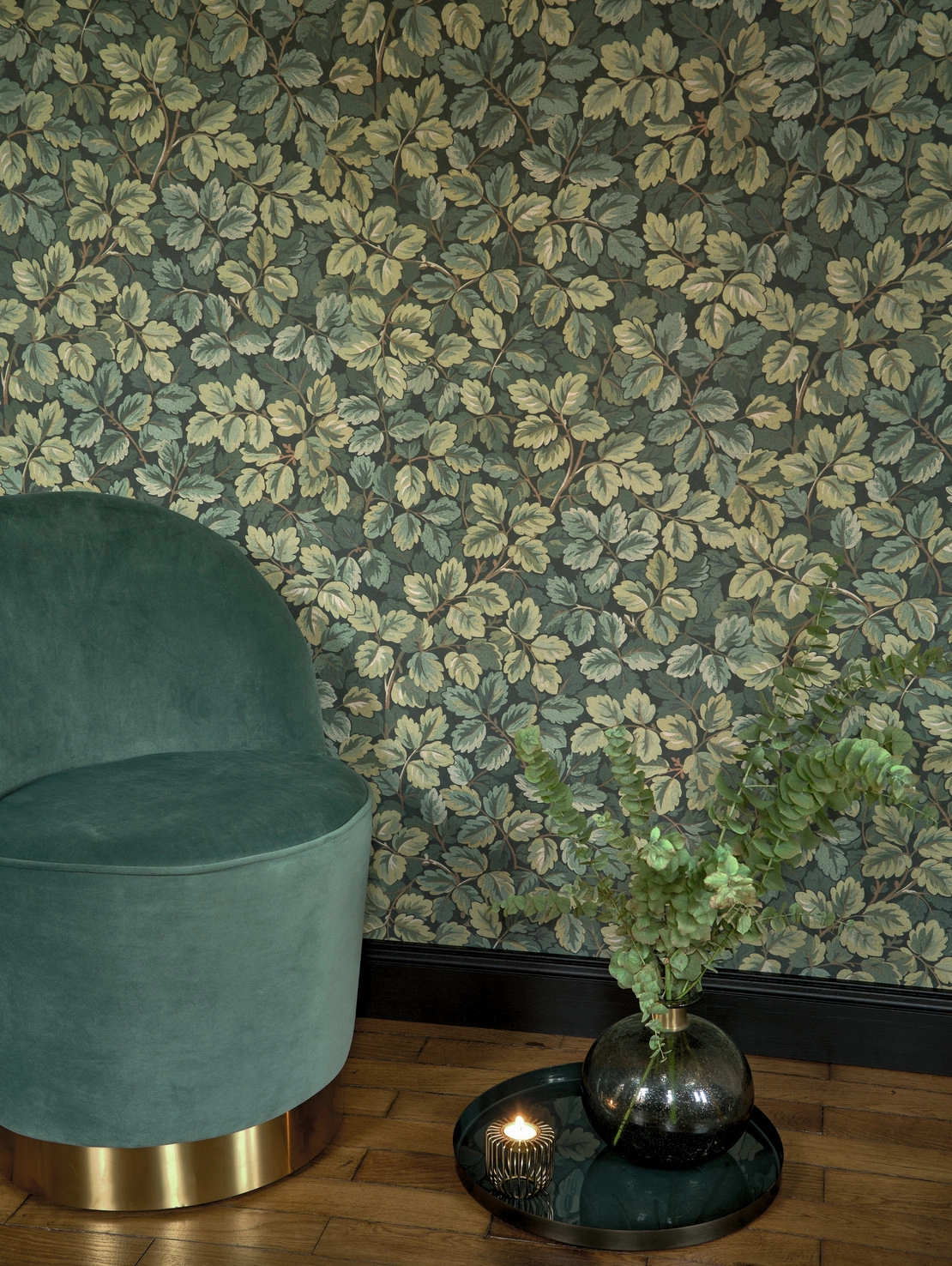 Dekor tapéta tölgyfalevél mintával zöld színben