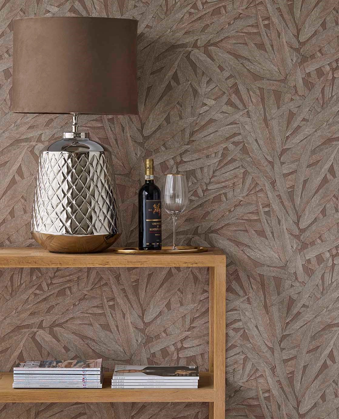 Dekor vinyl tapéta világosbarna és világos tópszínben sűrű pálmaleveles mintával