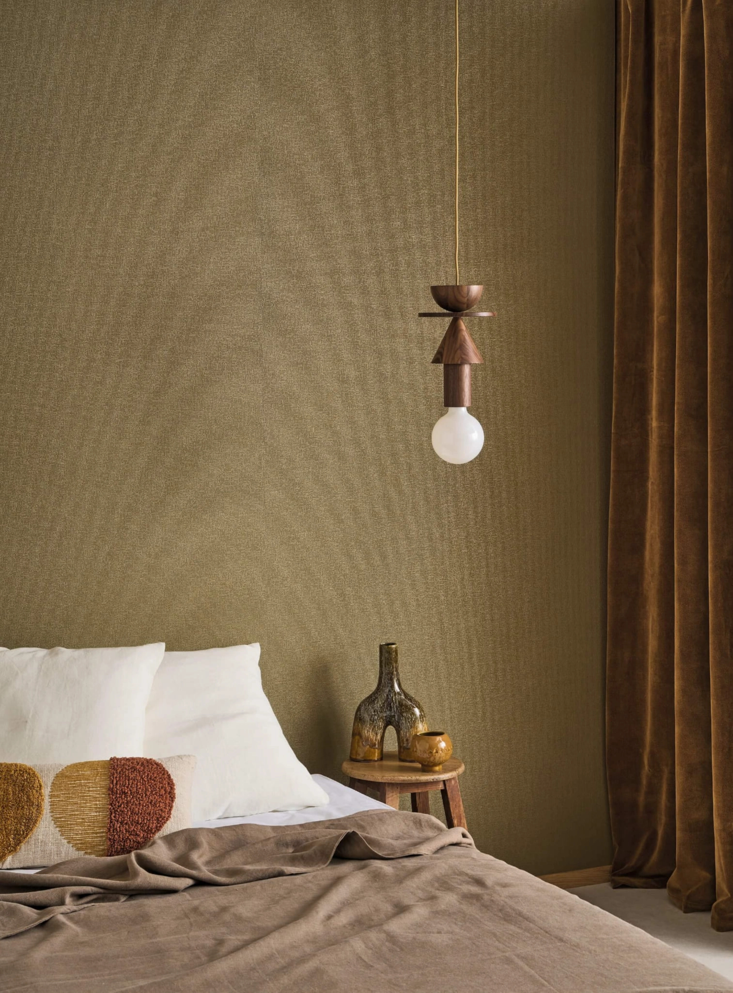 Design tapéta hálóhatású apró négyzet mintával fényes arany és keki színben