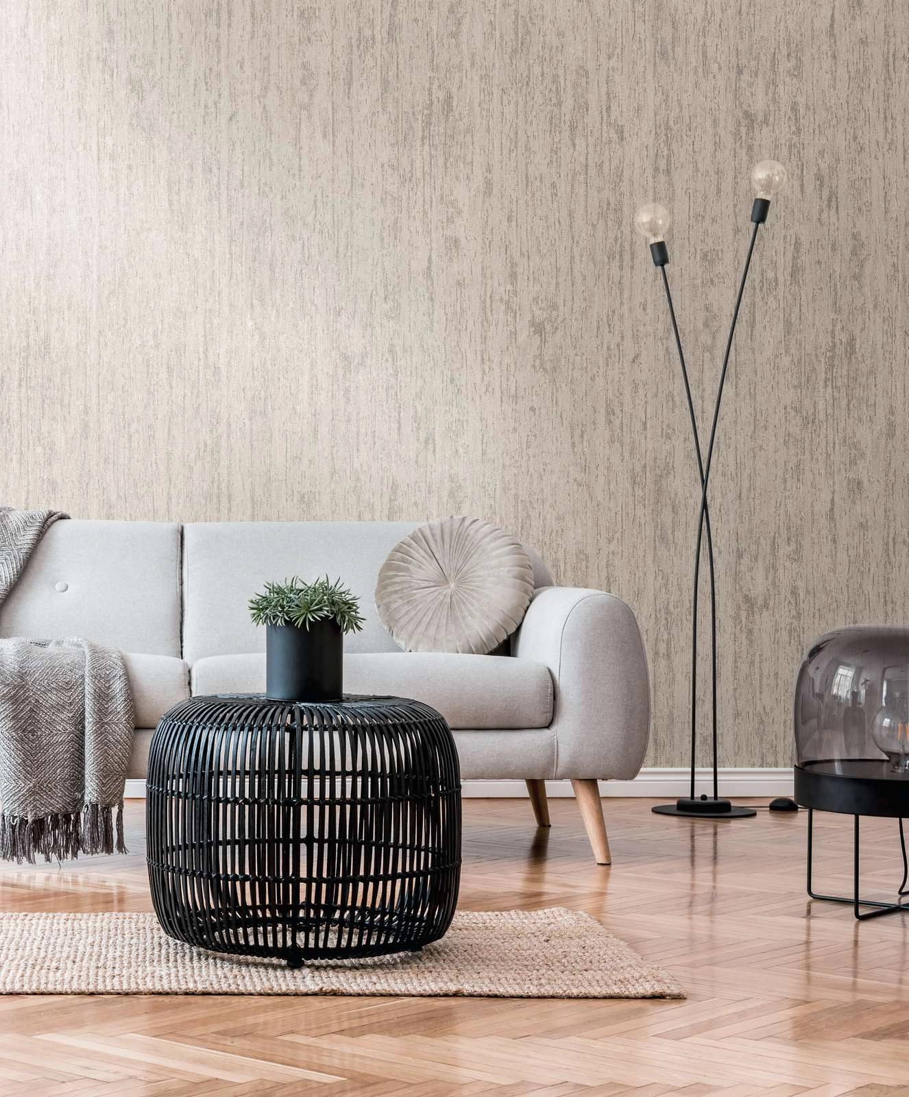 Design tapéta koptatott falhatású mintával beige-szürke és ezüst színben