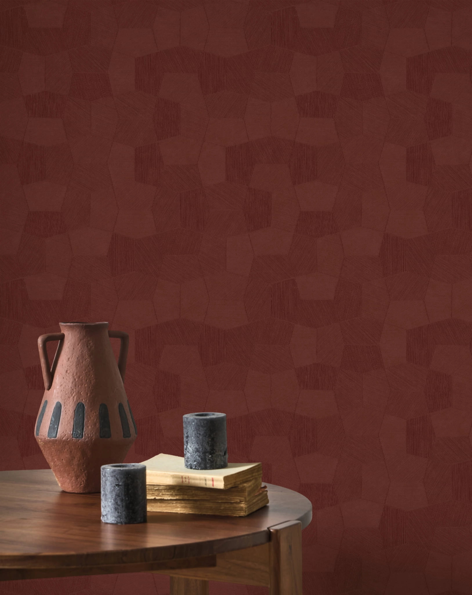 Design tapéta ötszög mintával matt bordó színben