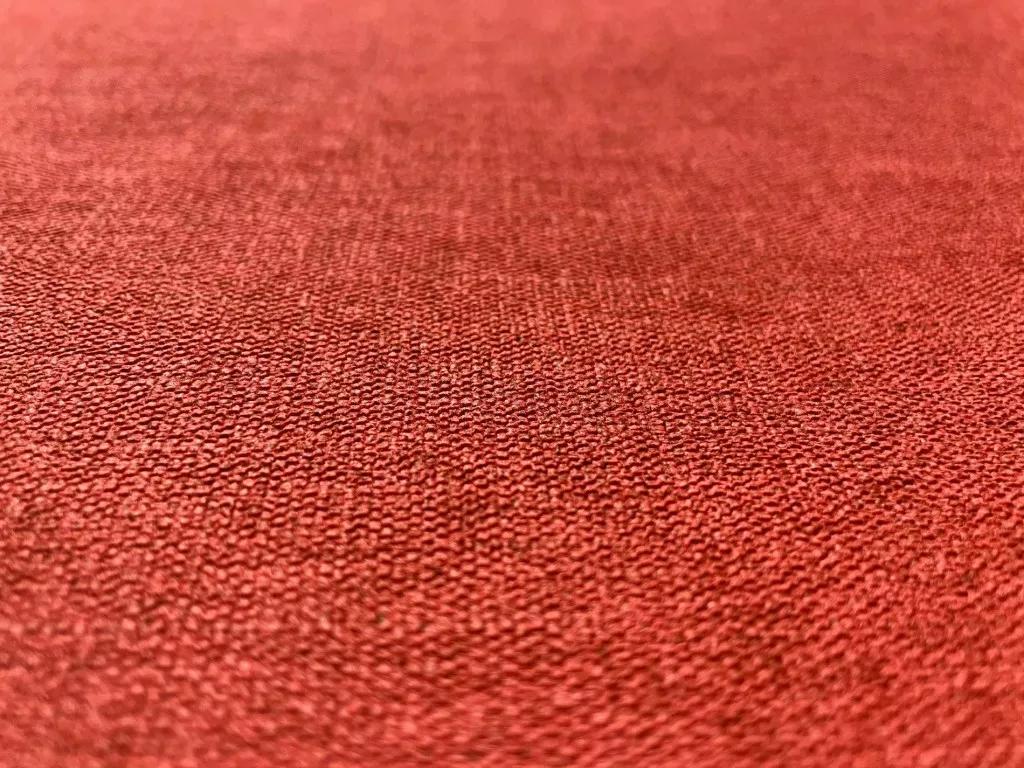 Egyszínű élénk piros textil hatású design tapéta