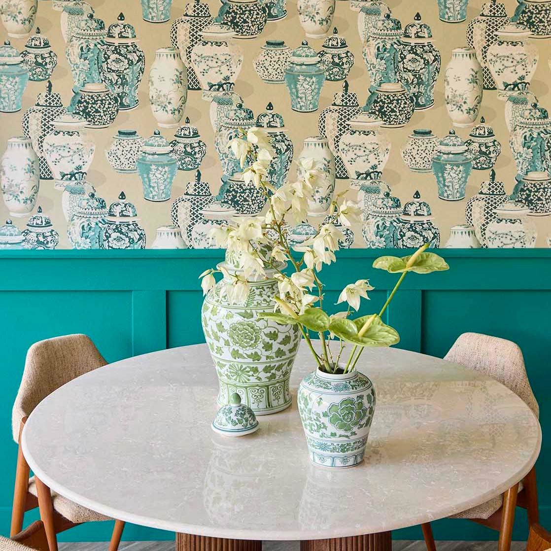 Eijffinger kék és beige színű kínai váza mintás design tapéta