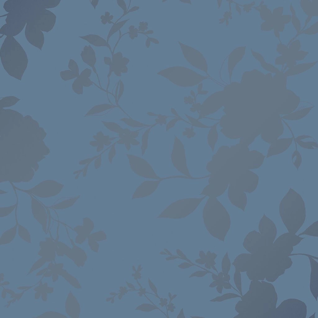 Elegáns Laura Ashley virág mintás dekortapéta kék és metálos mintával