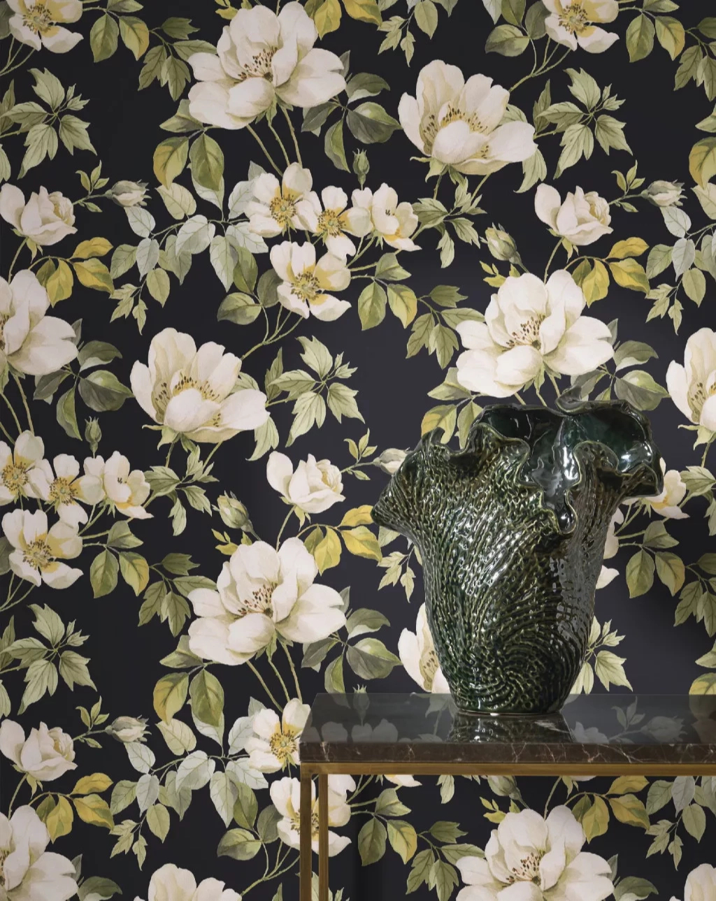 Fekete romantikus rózsa mintás design tapéta