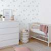 Gyerek dekor tapéta fehér alapon beige és szürke színben vidám bálna mintával