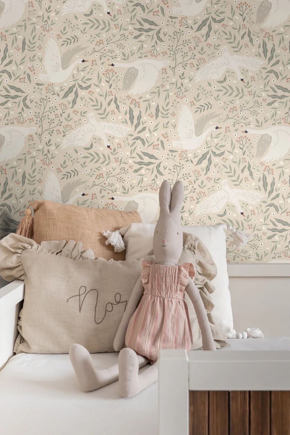 Gyerek dekor tapéta hattyú mintás beige színben