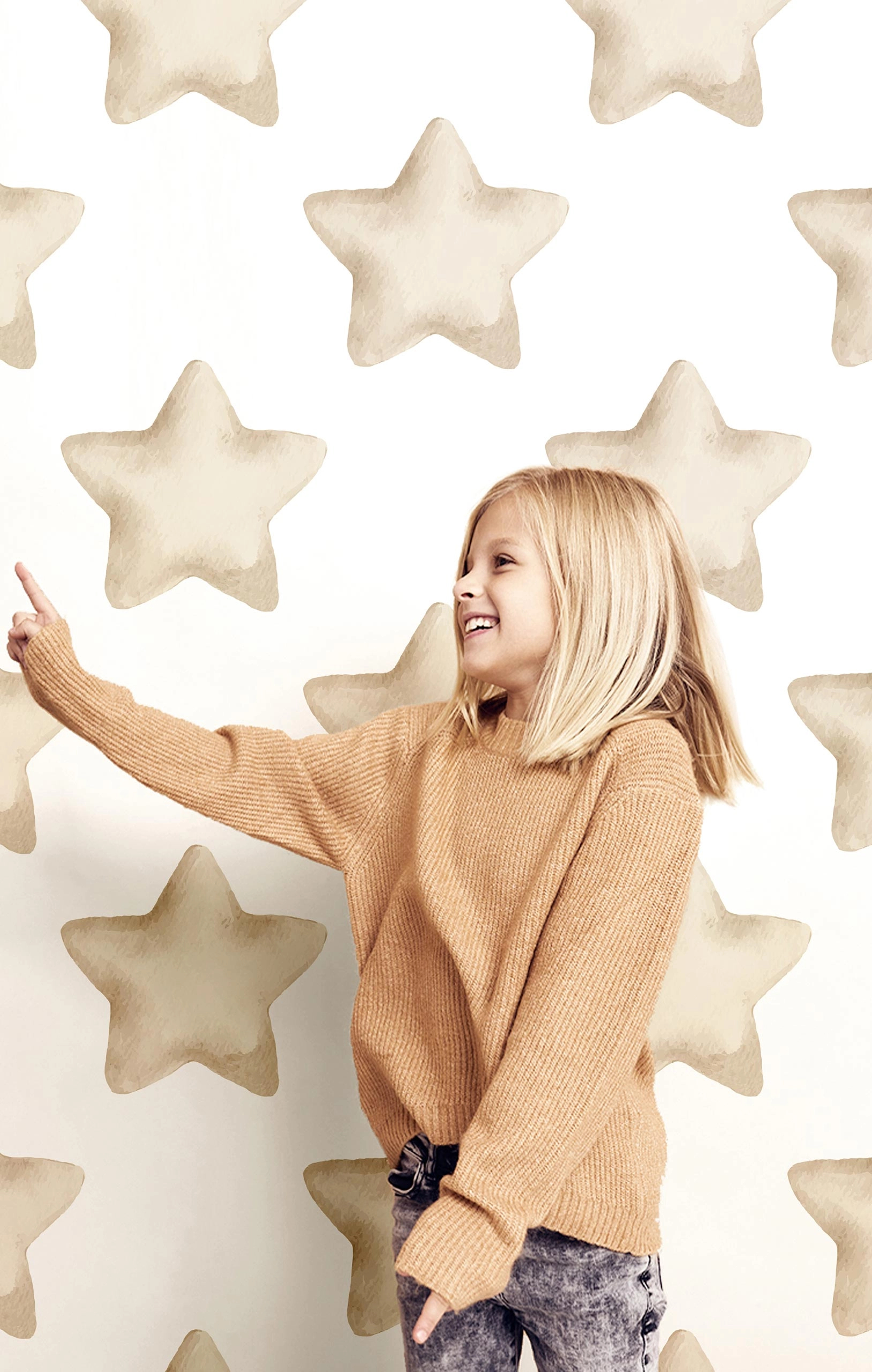 Gyerek dekor tapéta nagy csillag mintával barna színben