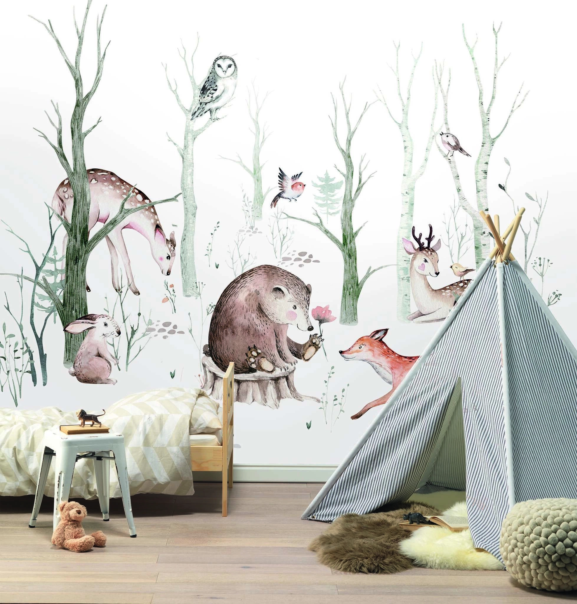 Gyerek fotótapéta erdei állatok a fák között mintával