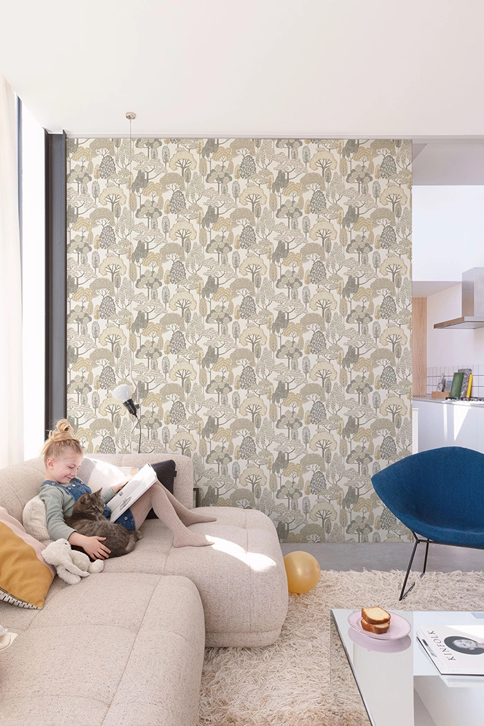 Gyerek tapéta erdei fa mintával földes színekkel