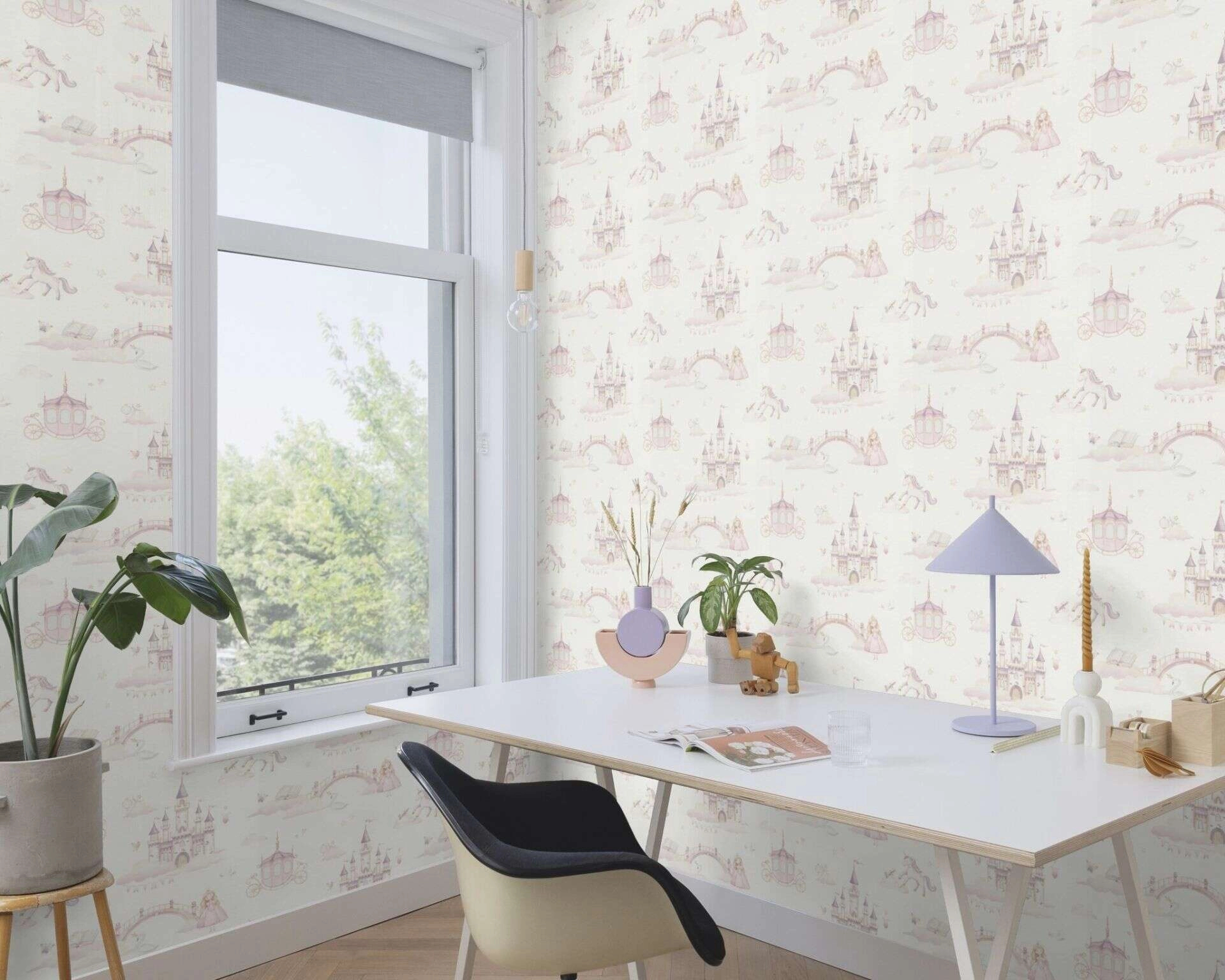 Gyerek tapéta hercegnő mintával pasztel rózsaszín színben
