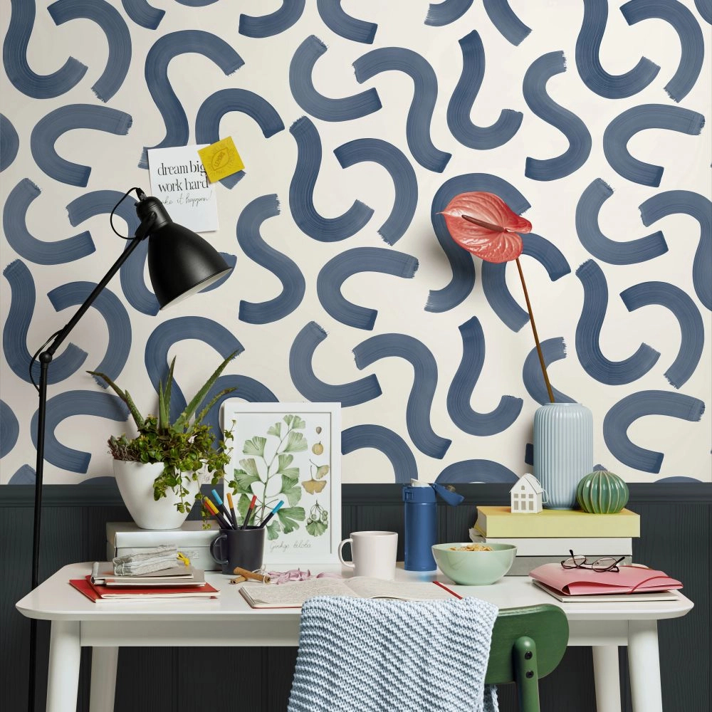 Gyerek tapéta hullámzó csíkok mintával matrózkék színben