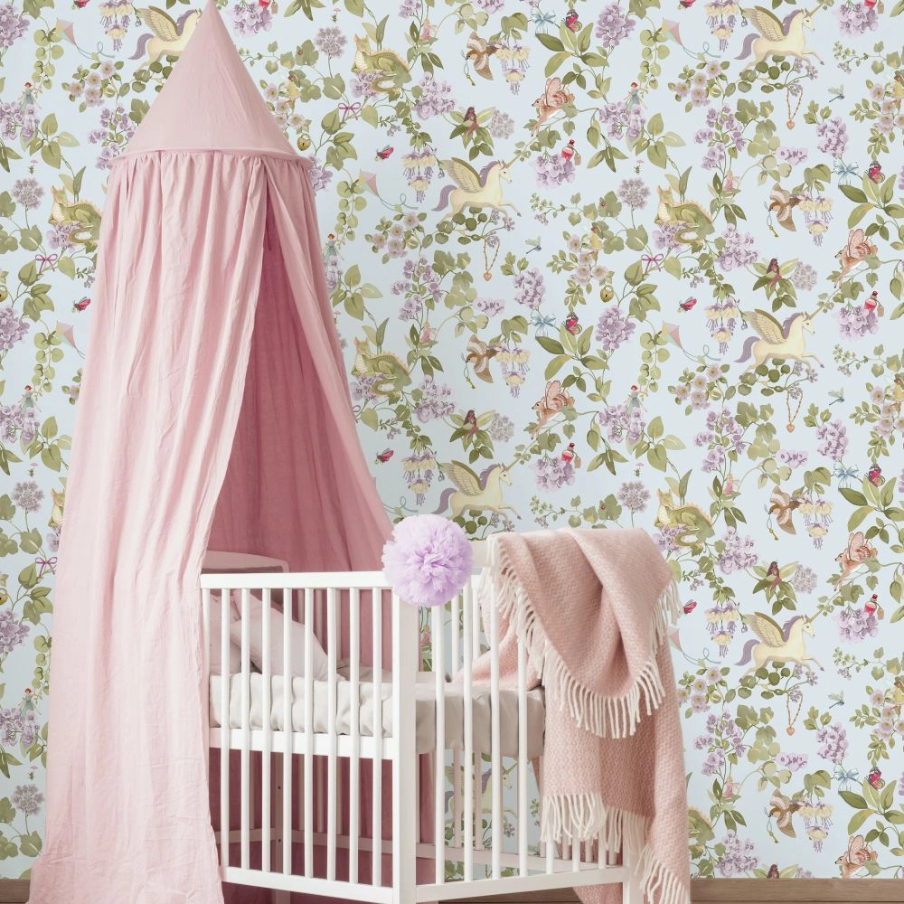 Gyerek tapéta virágzó fa fantázia országban kék és lila színben