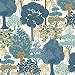 Kék erdei fa mintás tapéta skandi stílusban
