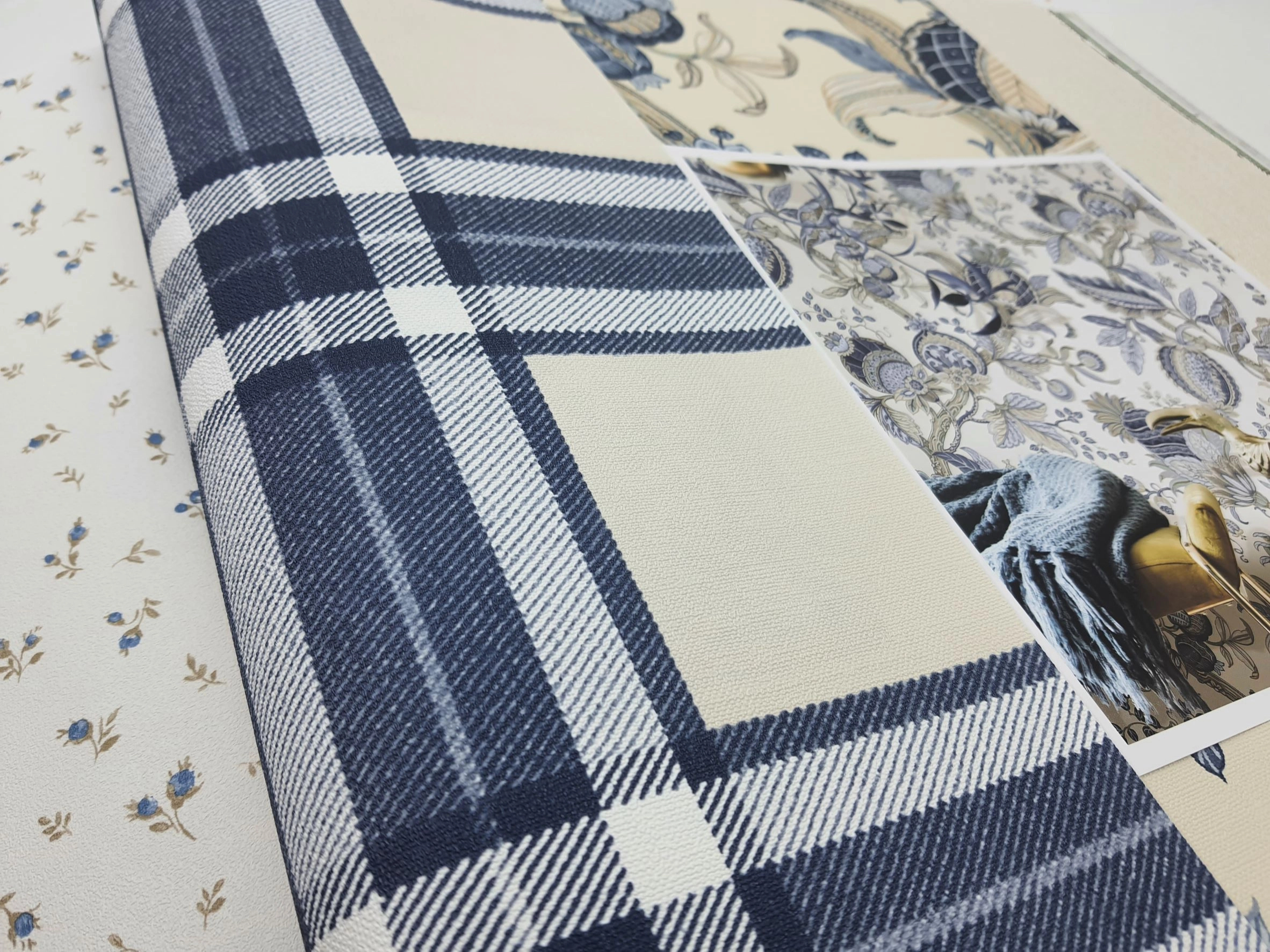 Kék textil struktúrált kockás mintás olasz design tapéta