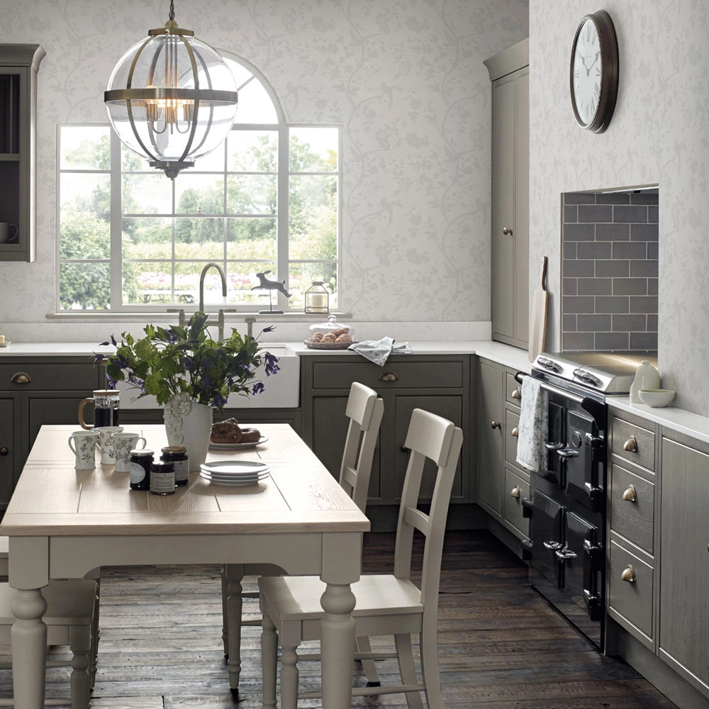 Laura Ashley dekor tapéta virág és madár sziluett mintával fehér és ezüst színben
