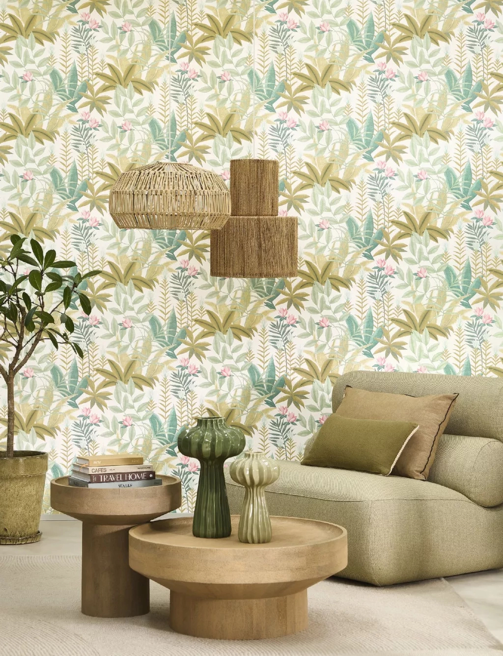 Levél és virág mintás krém és zöld színű francia design tapéta