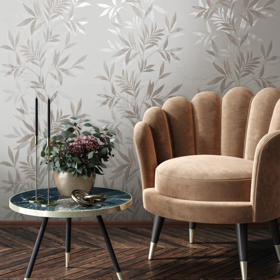 Leveles inda mintás barna és fényes ezüst színű elegáns design tapéta