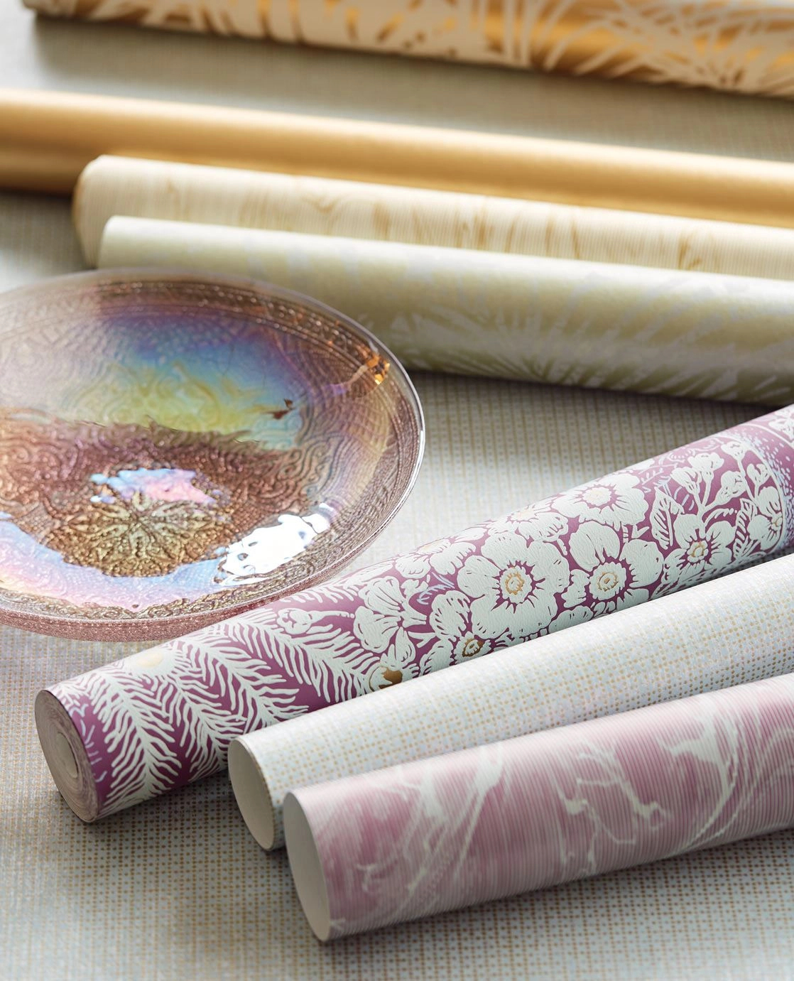 Lila páva mintás vlies eijffinger design tapéta