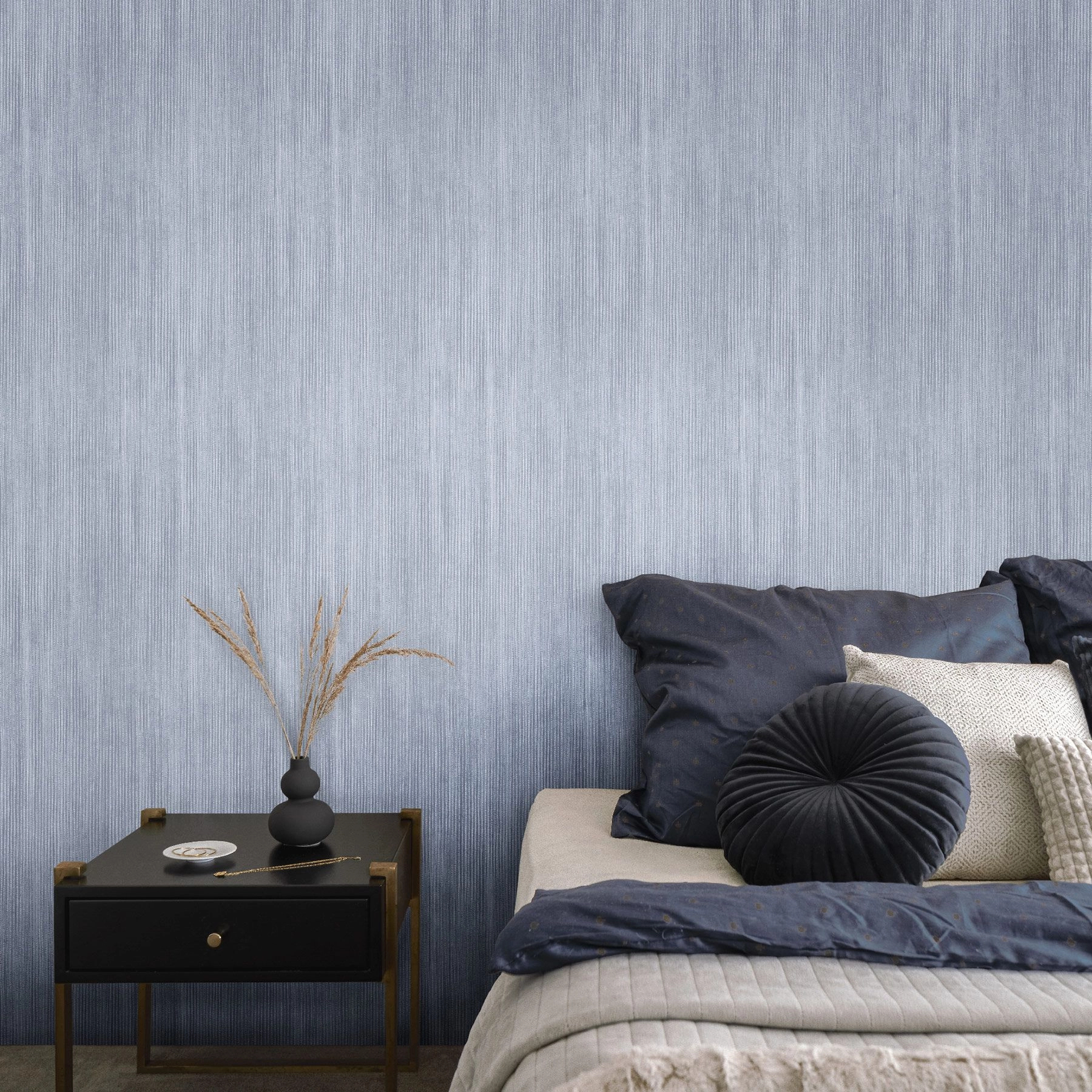 Luxus design tapéta apró vonalas csíkos mintával égkék színben