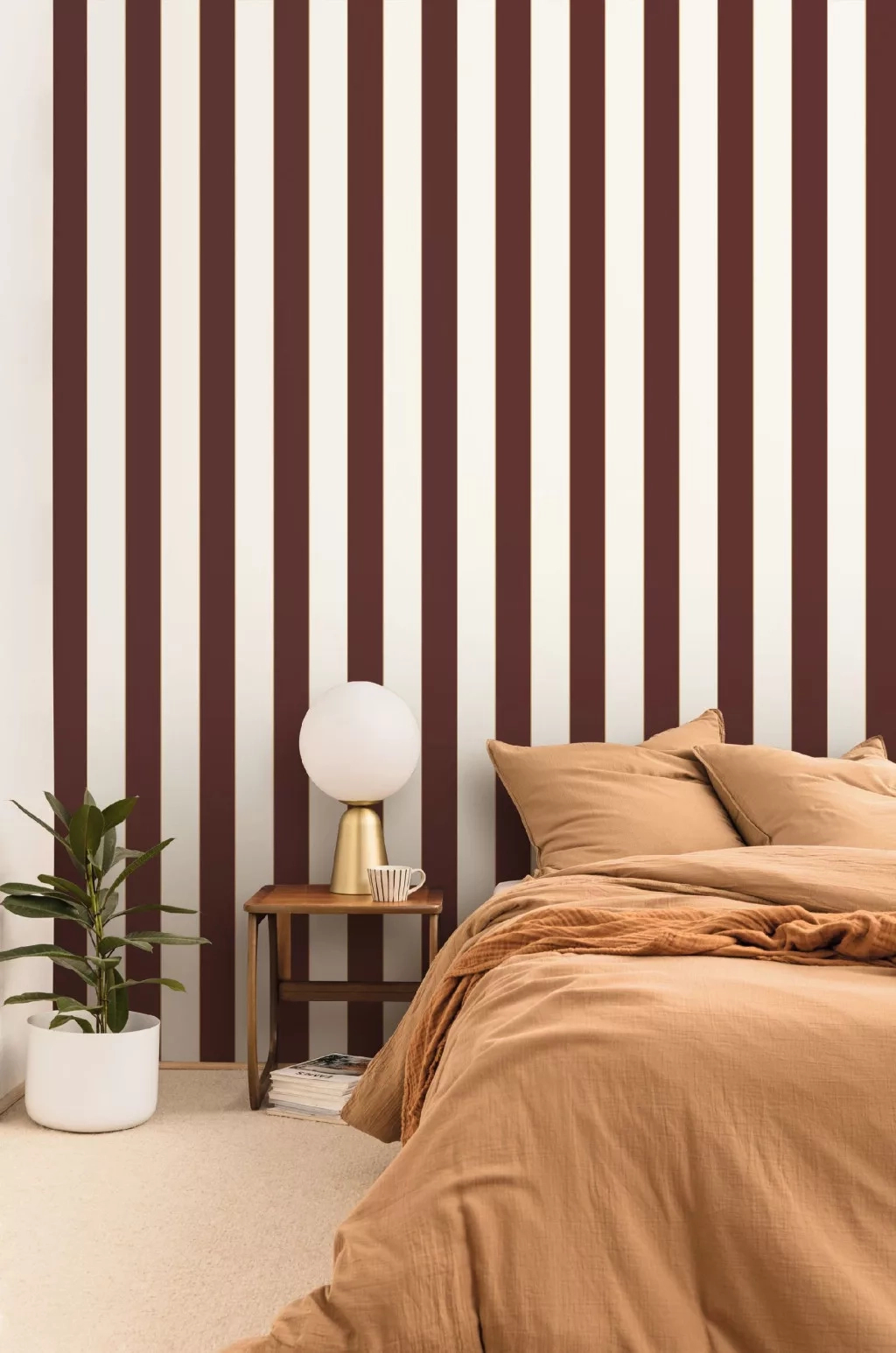 Mosható dekor tapéta csíkos mintával metálos arany és bordó színben