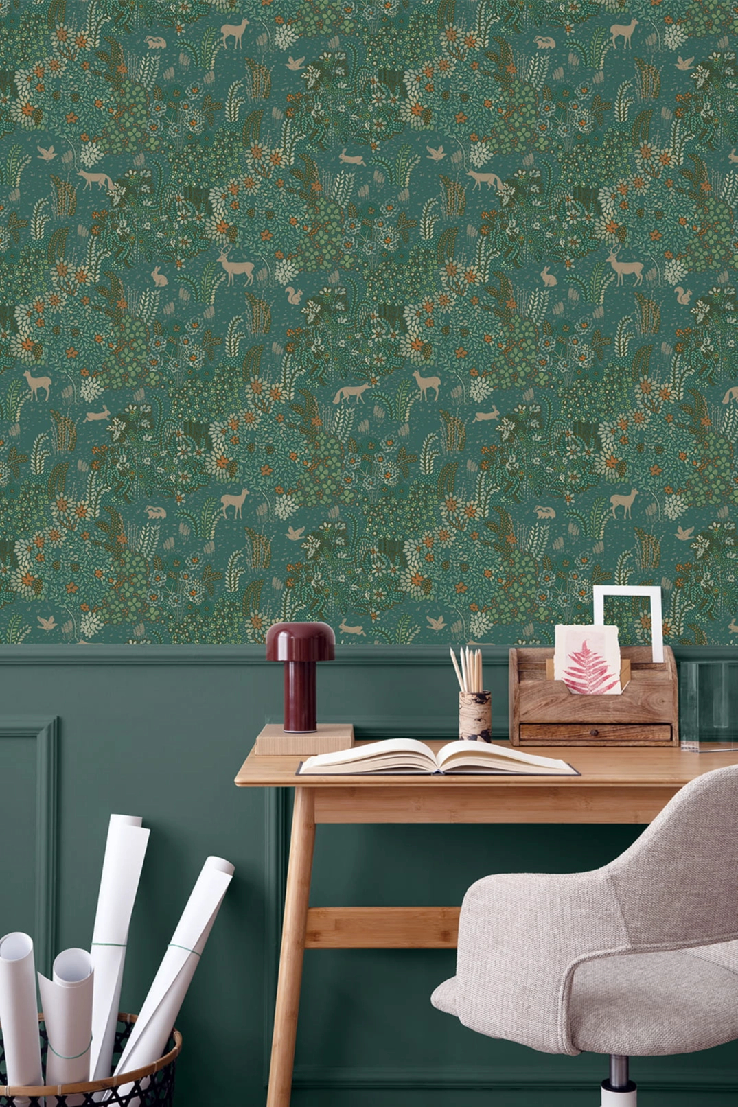 Mosható dekor tapéta smaragdzöld és fényes arany színű virágos rét állatokkal mintával