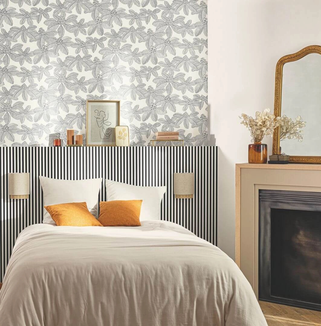 Mosható dekortapéta fehér, fekete színű zárt lótusz virág és levél mintával