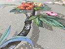 Pasztell türkiz alapon trópusi virág és madár mintás vlies tapéta