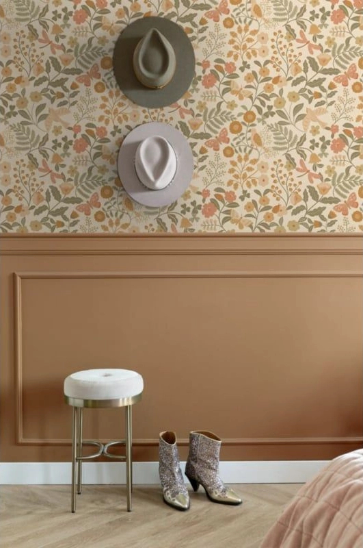 Pillangó és virág mintás beige és barack gyerek dekor tapéta