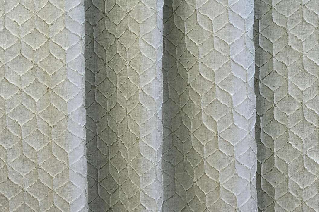 Prémium design sötétítő függöny textil modern geometria mintával ezüstös színben