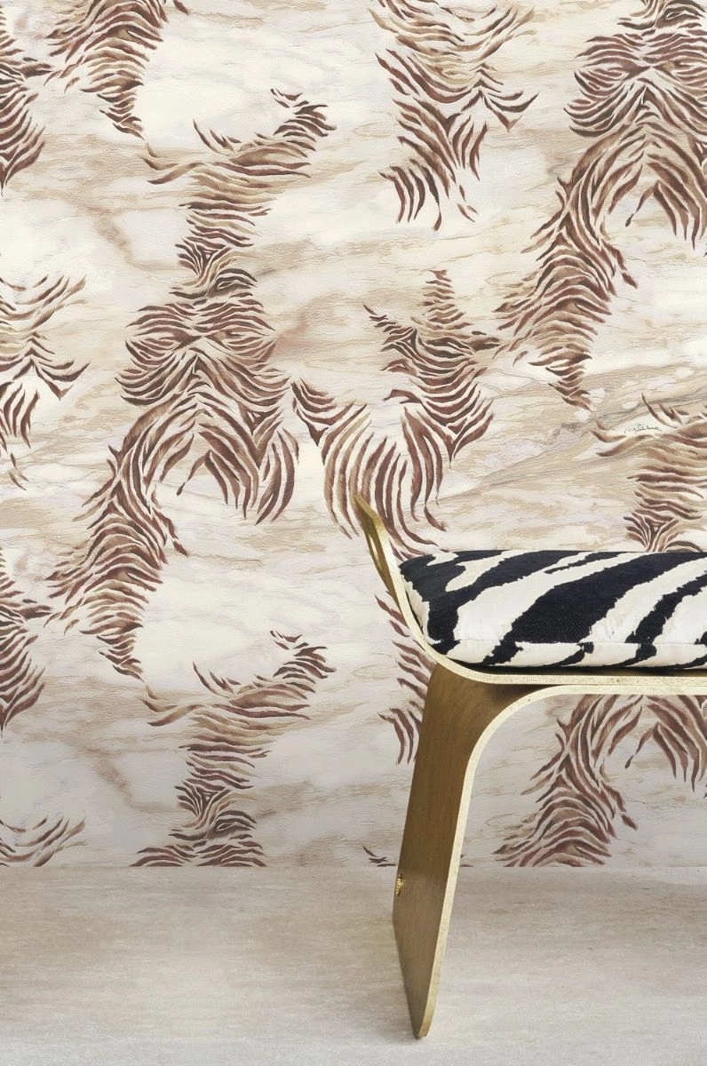 Roberto Cavalli design tapéta selyemfényű rozsdabarna és bige zebra mintás