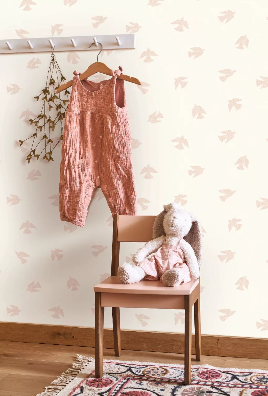 Rózsaszín madár mintás vintage gyerek dekor tapéta
