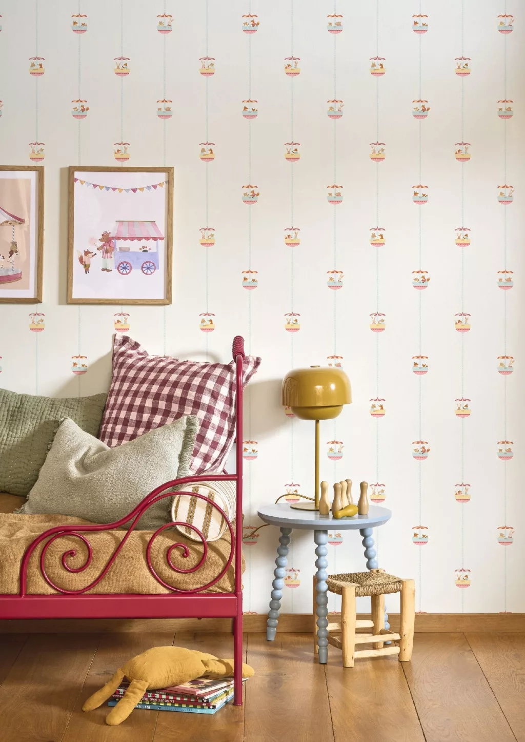 Rózsaszín óriáskerék mintás vintage gyerek dekor tapéta