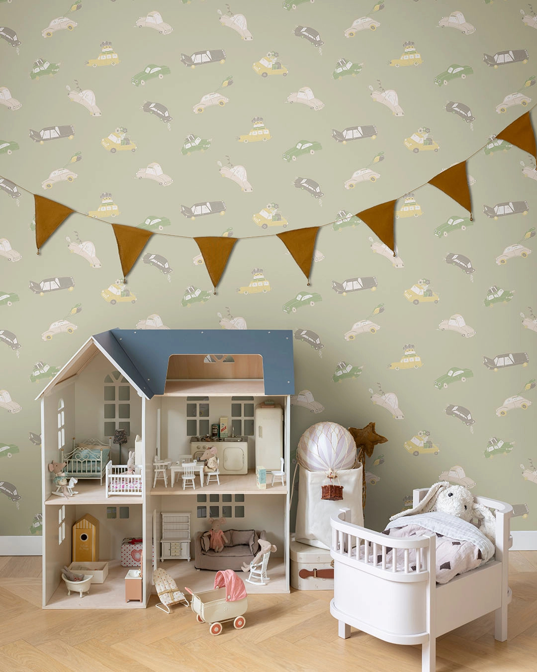 Skandináv gyerek tapéta zöld színben autó mintával