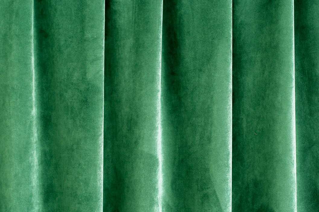 Sötétítő függöny textil bársonyos érintéssel matt smaragd zöld színben