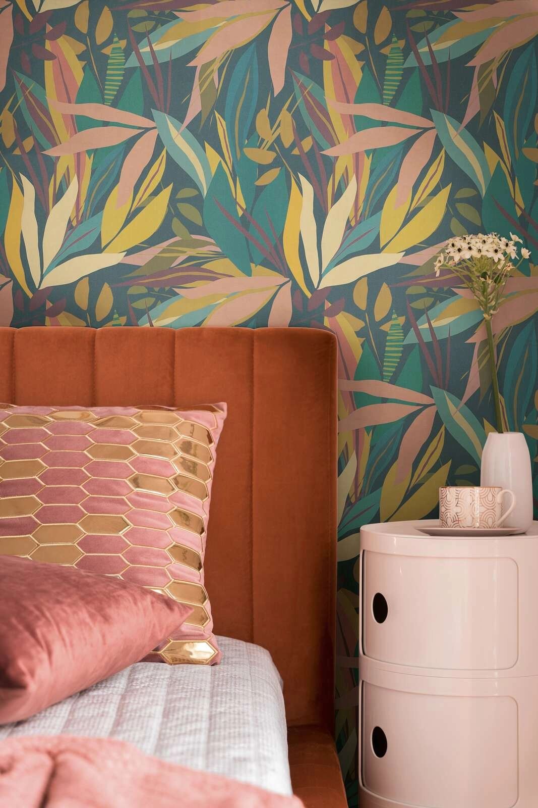 Színes stilizált levélmintás vinyl tapéta